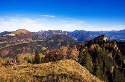 View from Schwarzer Berg to Seewaldsee and Trattberg, Golling, Osterhorngruppe, Salzkammergut,