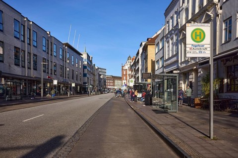 Bus stop Fegefeuer, Mühlenstraße, Hanseatic City of Lübeck, independent city, Schleswig-Holstein,