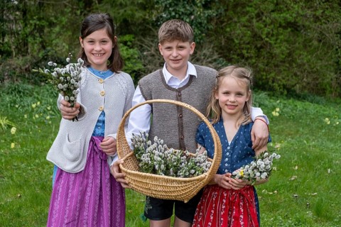 Palm Sunday, palm bushes, children with palm branches, customs, Easter, Upper Bavaria, Bavaria,