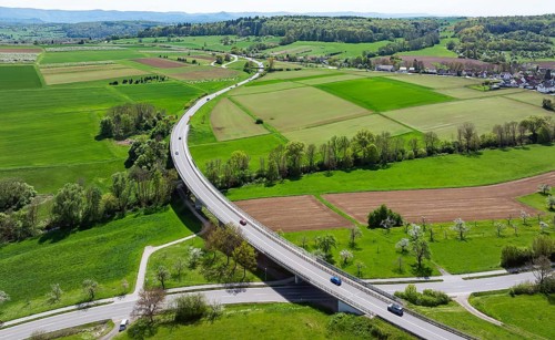 Dilapidated bridges. Aichtal Bridge on the B 312 federal road. 1161 metres long, the bridge needs