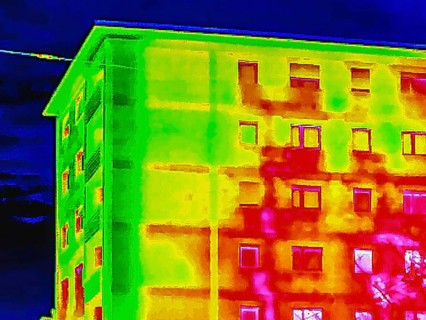 Thermal image or thermography, symbolic photo, interpolated. The photo shows areas of heat loss in