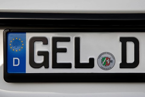 Funny licence plate GEL D, derived from GELdern, district Kleve, Lower Rhine, North
