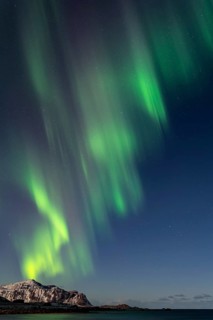 Aurora over the mountains and sea of Lofoten, Northern Lights, Northern Lights, Landscape, Leknes,