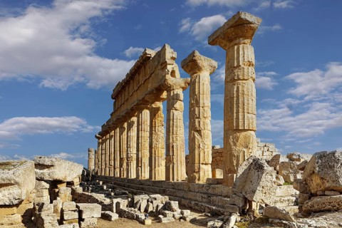 Dorian Peripteros Temple C, 550 BC, presumably dedicated to Apollo, partly rebuilt in 1925,