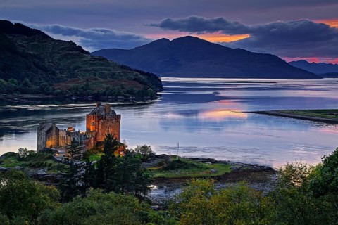 Castle Eilean Donan in Scotland, evening mood, sunset, Scotland, United Kingdom