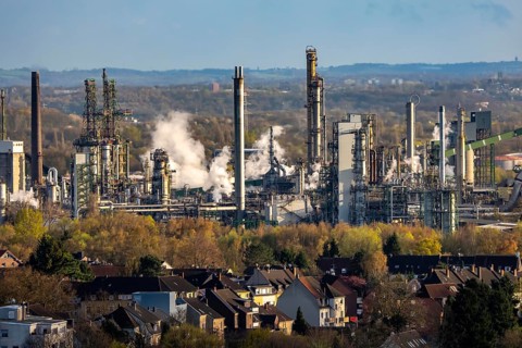 Ruhr Oel GmbH, BP Gelsenkirchen Refinery, in GE-Horst, production of products from mineral oil,