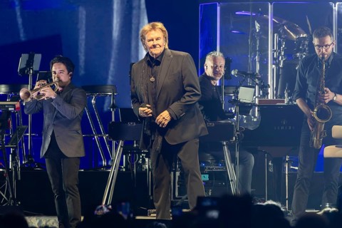 Howard Carpendale singer, pop, folk music, my farewell tour, live on 16.04.2026, Uber Arena,