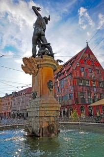 Merkurbrunnen am Moritzplatz in Augsburg, with the Weaver House in the background, Augsburg,