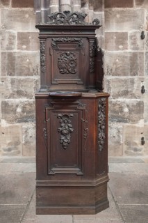 Craftsman's chair or alms chair of the Hoof and Carriage Guild, from 1698, Lorenzkirche, Nuremberg,