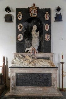 Arthur Coke died 1629 and Elizabeth Coke died 1627 memorial monument by Nicholas Stone, Bramfield