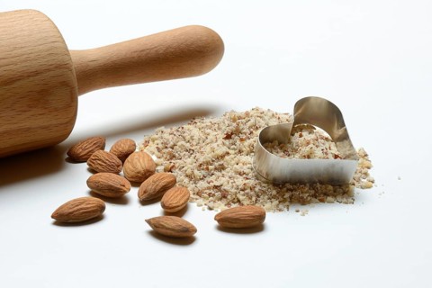 Almonds and ground almonds, Prunus amygdalus