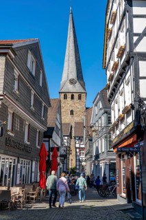 The old town of Hattingen, half-timbered houses, gastronomy in the street Kirchplatz, Protestant