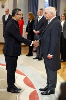 Ajit Vinayak Gupte India is received by Frank-Walter Steinmeier (President of the Federal Republic