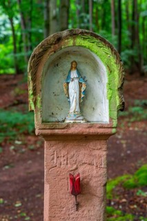 Buntsandstein wayside shrine with small Madonna, Gailbach, Aschaffenburg, Spessart, Lower