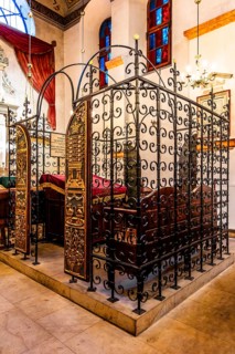 Bima, Remuh Synagogue, 1553, one of two synagogues still in use today, Kazimierz Jewish Quarter,