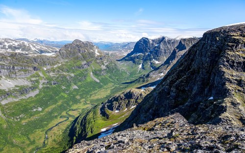 View of mountain scenery from the summit of Innerdalstårnet, Innerdalen high valley, Trollheimen