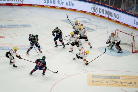 Eisbären Berlin vs. Löwen Frankfurt, ice hockey in the Uber Arena, Berlin, 02.01.2026