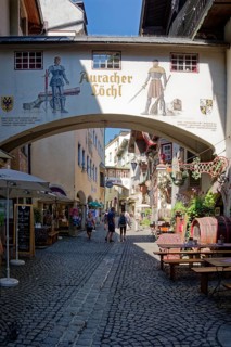 Alley in the historic centre of Kufstein with the Auracher Löchl restaurant, where the famous