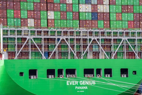 Euromax Container Terminal, container freighter Ever Genius, Evergreen shipping company, being