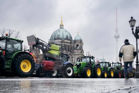Street blockades in the centre of Berlin, taken during the farmers' protests in Berlin, 15.01.2024