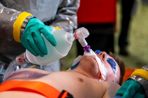 Decontamination of injured persons after an assumed accident with hazardous substances, patient is