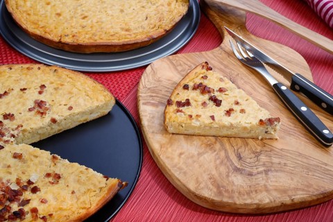 Swabian cuisine, onion tart vegetarian and classic with bacon, baked, savoury, savoury cake,