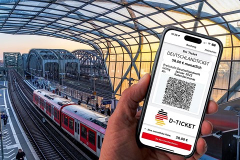 Symbolic image of Deutschlandticket, new from 2025 for 58 euros per month, ticket on mobile phone