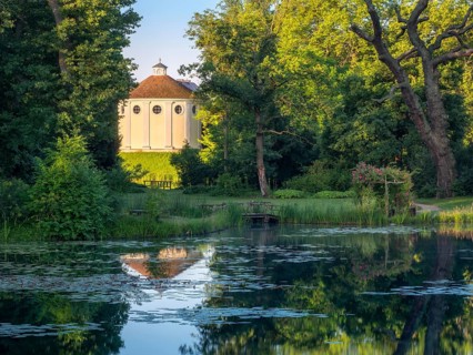 The synagogue in Wörlitz Park, water lilies in front, Garden Kingdom Dessau-Wörlitz, Wörlitz,