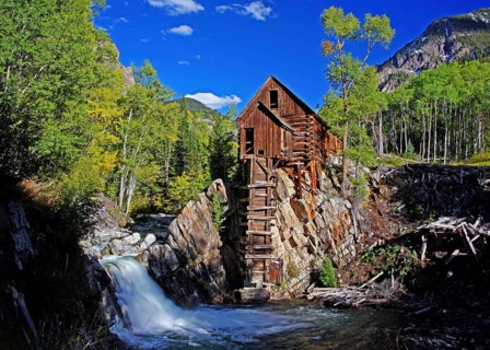 USA, Colorado, Crystall Mill, Old Mill, in autumn on Crystal River, Crystal River, Colorado, USA