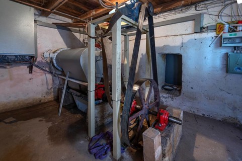 A horizontal Francis turbine, power generation with transmission drive in a former corn mill,