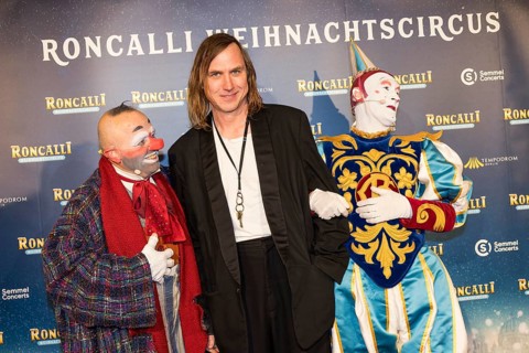 Clown Oriol, Lars Eidinger and Clown Gensi at the premiere of the 20th Original Roncalli