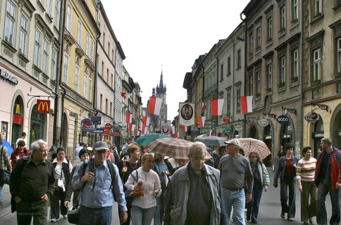 Krakow, POL, 01.05.2004 - Tourists in the old town of Krakow, Poland