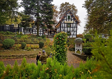 Half-timbered house Winzerhäuschen, Restaurant am Eselsweg zum Drachenfels, Königswinter,