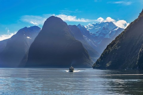 Cruise boat on Milford Sound, Fiordland National Park, South Island, New Zealand