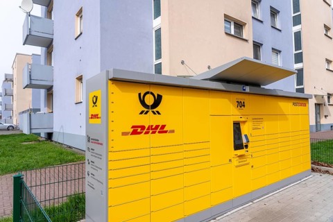 DHL packing station in a residential area, in Duisburg-Neuenkamp, receiving and sending parcels and