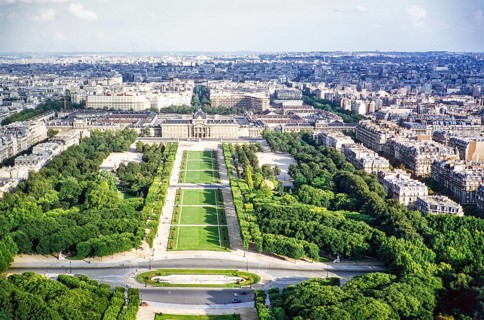 Parc du Champ de Mars in the centre of Paris, France, 1956