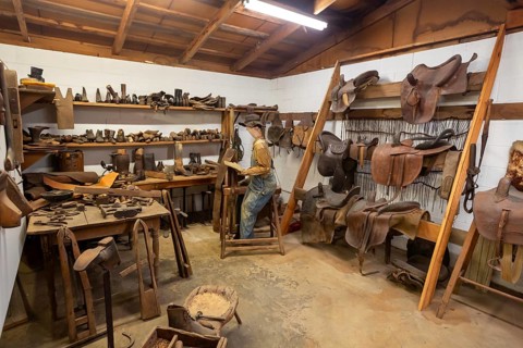 Clinton, Tennessee - The Museum of Appalachia, a collection of pioneer buildings and artifacts