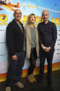 Benno Fürmann, Heike Makatsch, director and writer Veit Helmer, AKIKO DER FLIEGENDE AFFE (cinema