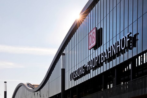 Renovated and redesigned exterior façade in the shape of a wave, Duisburg Central Station, North