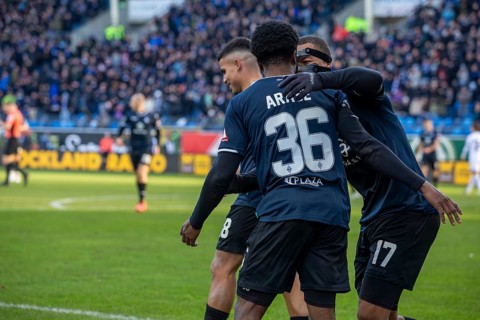 Football 3rd division, 2024/25 season, matchday 19: Waldhof Mannheim vs Arminia Bielefeld. Picture: