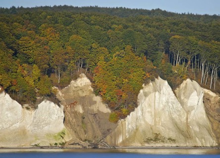 Felsabbruch an Kreidefelsen im Nationalpark Jasmund, Rügen, Ostsee, Mecklenburg-Vorpommern,