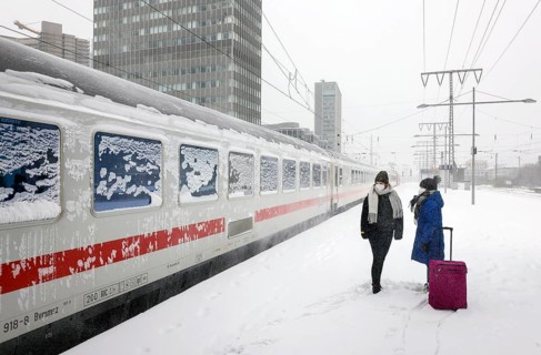 Essen, North Rhine-Westphalia, Germany - Onset of winter in the Ruhr area, Essen railway station,