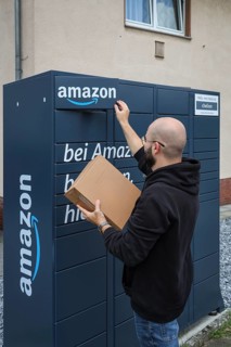 Bottrop, North Rhine-Westphalia, Germany, Amazon, Amazon Locker, Amazon Hub, Packstation, parcel