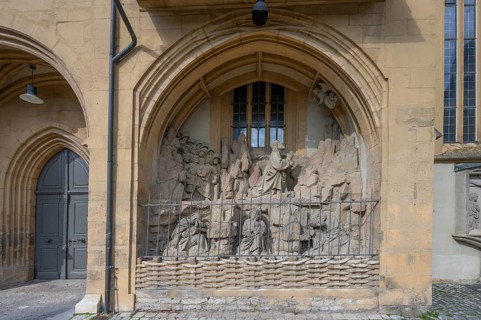 Depiction of the Mount of Olives on the late Gothic church of St John the Baptist, Obere Kirchgasse