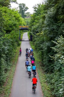 Cycle path in the north of Essen, former railway line, Essen, North Rhine-Westphalia, Germany