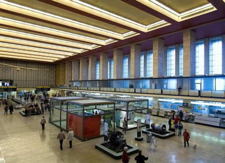 Passengers at Tempelhof Airport, two days in front of the closure of flight operations, Berlin, 28
