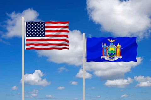 The flag of the USA and New York, Studio