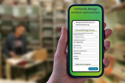 Complete symbol, income tax return via an app, MeinElster+, certain population groups can file