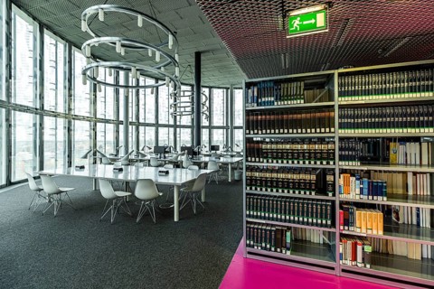 Reading room in the IKMZ Information, Communication and Media Center of the Brandenburg Technical