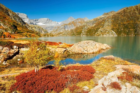 Autumn colours at Lac d'Emosson in the Valais mountains, Switzerland